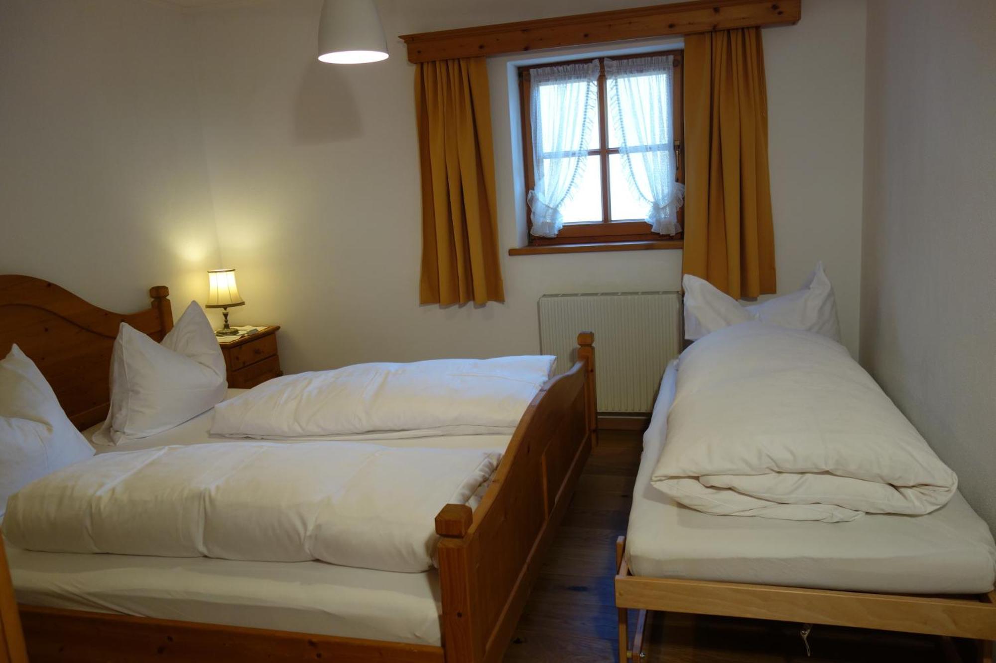 Brunnenhof Apartments Pettneu am Arlberg Room photo