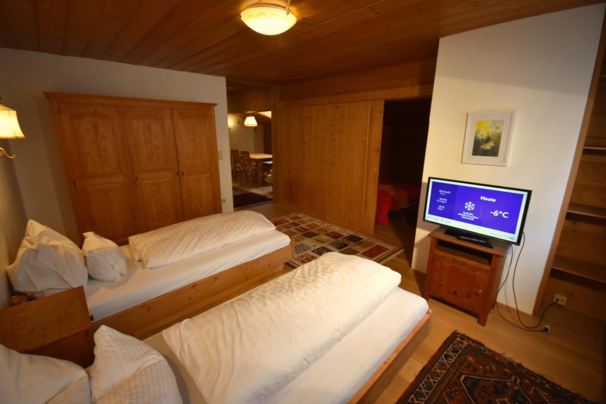 Brunnenhof Apartments Pettneu am Arlberg Room photo