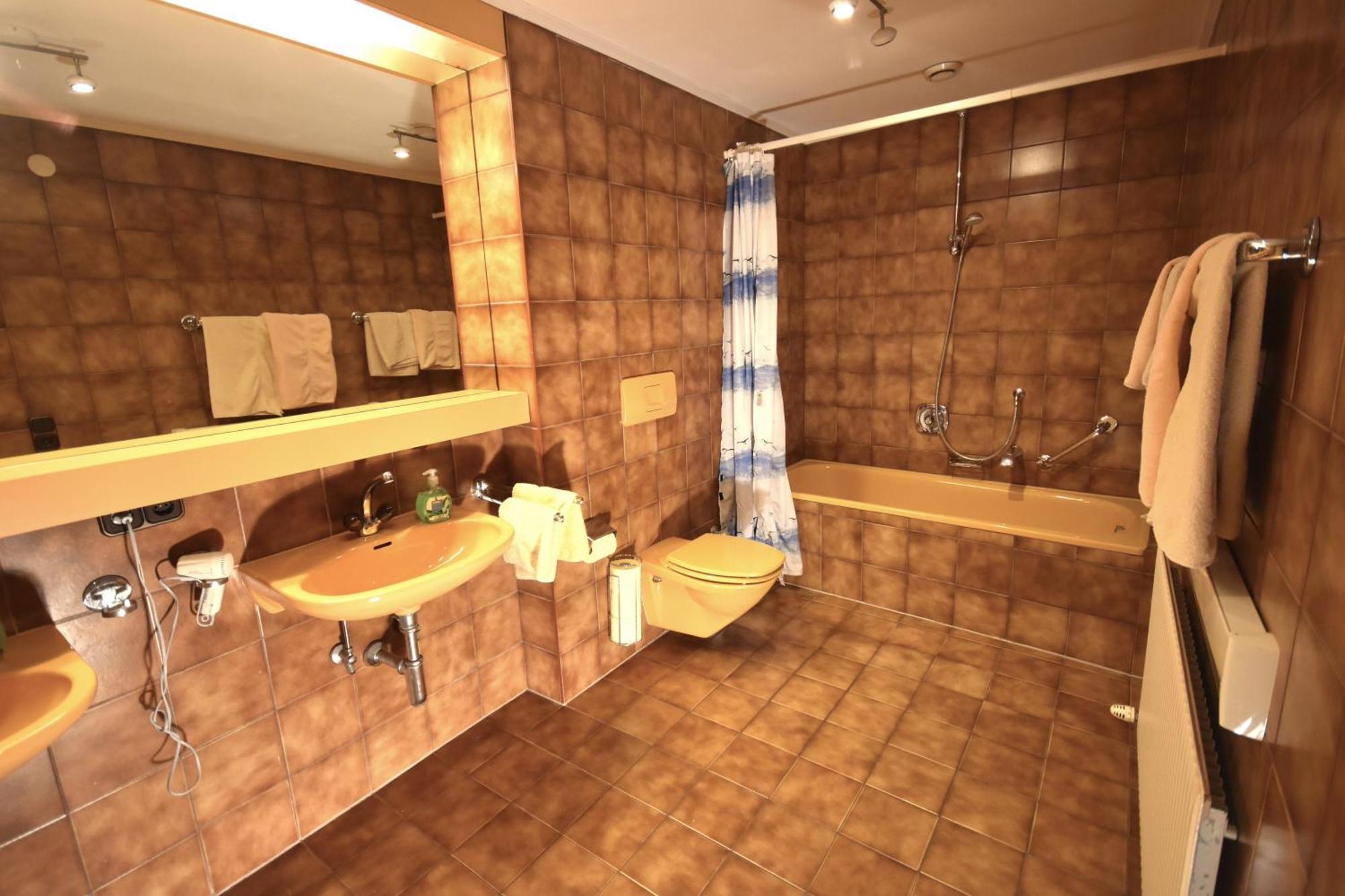 Brunnenhof Apartments Pettneu am Arlberg Room photo
