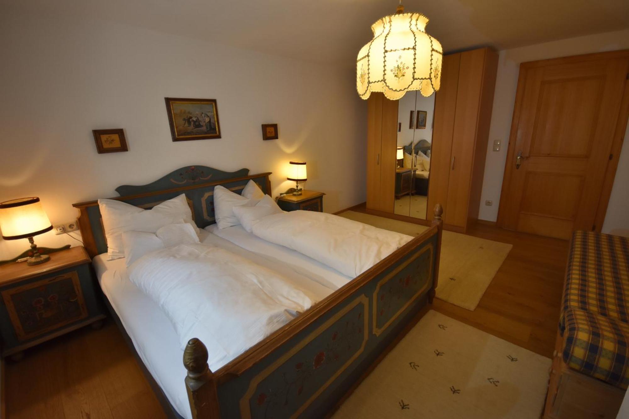 Brunnenhof Apartments Pettneu am Arlberg Room photo