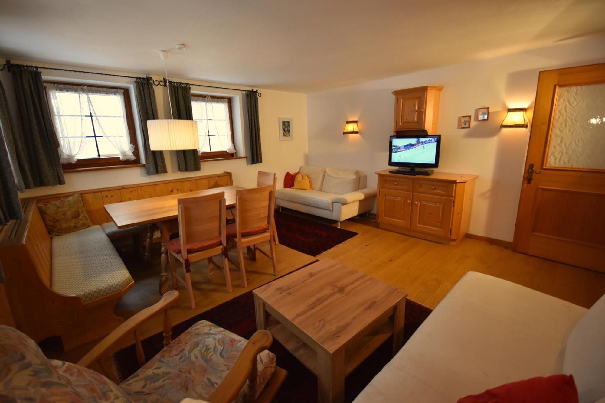 Brunnenhof Apartments Pettneu am Arlberg Room photo